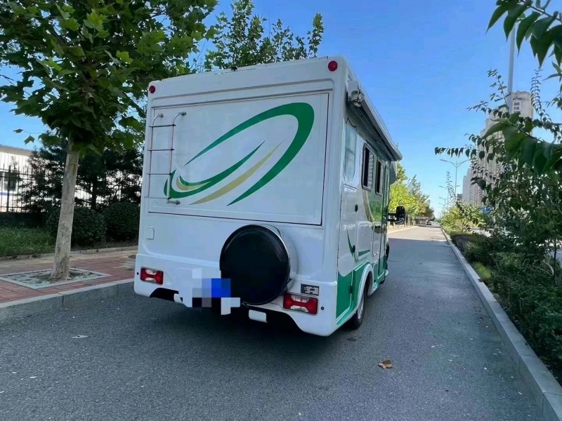 邯郸19年依维柯房车2