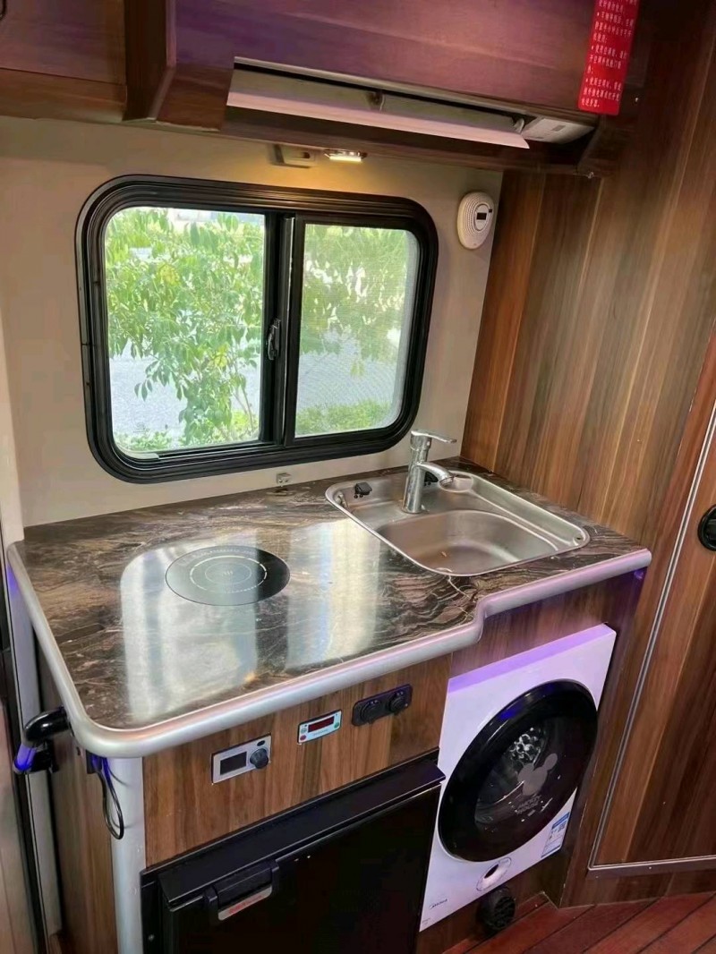 邯郸19年依维柯房车4