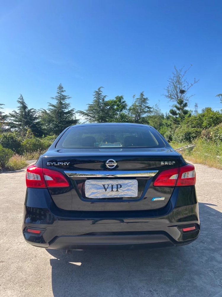 青岛19年日产轩逸8