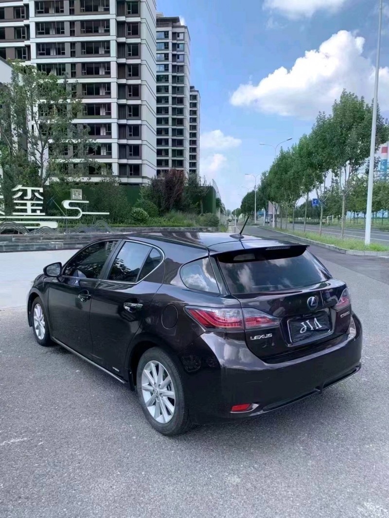 廊坊12年雷克萨斯CT6