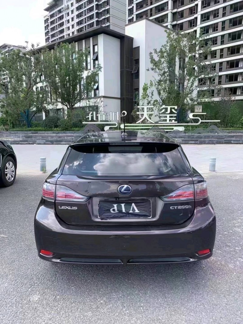 廊坊12年雷克萨斯CT8