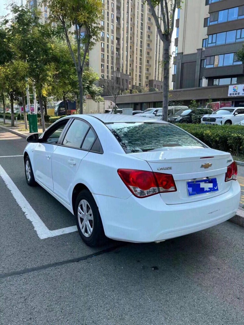 北京13年雪佛兰科鲁兹8