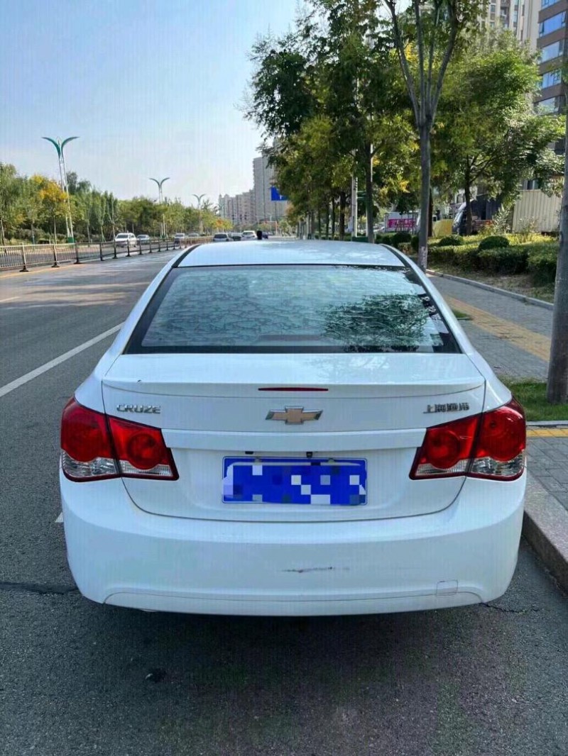 北京13年雪佛兰科鲁兹9