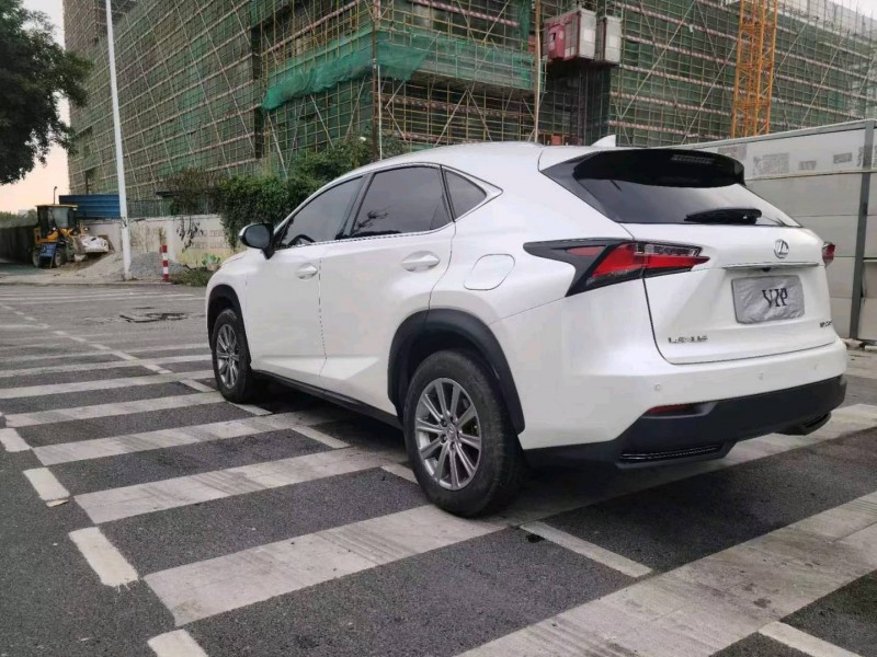 广州16年雷克萨斯NX2