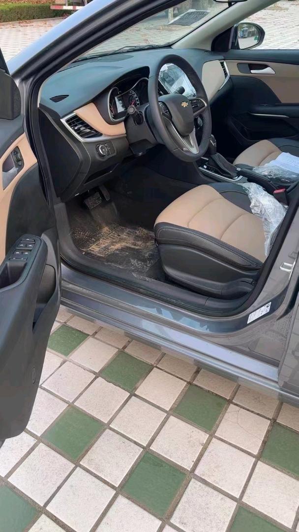 北京22年雪佛兰科鲁泽7