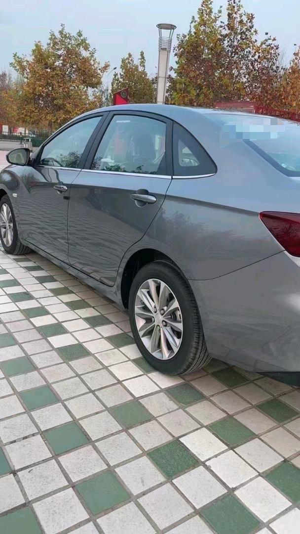 北京22年雪佛兰科鲁泽8