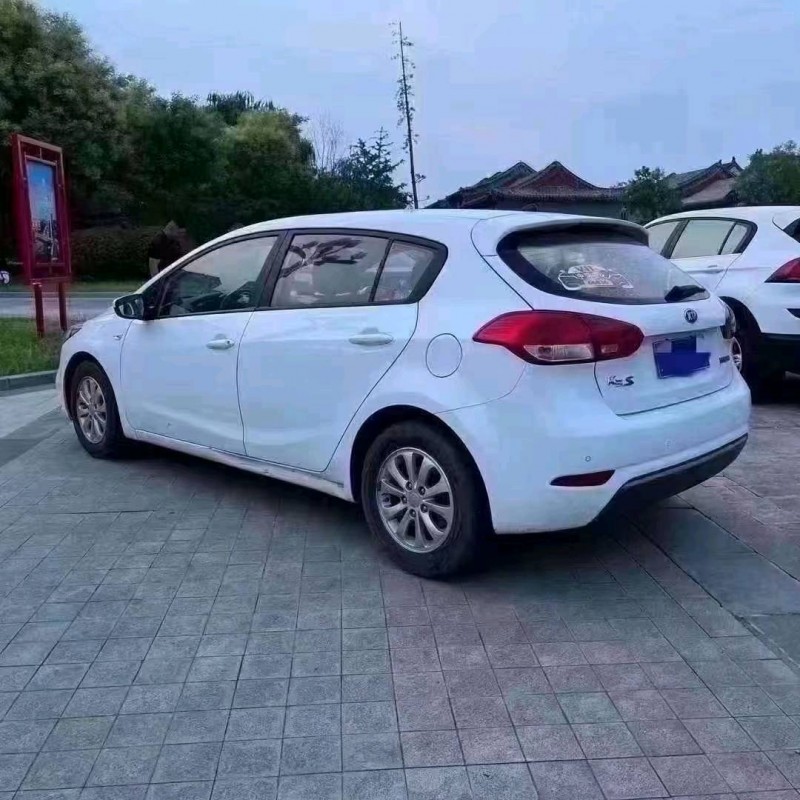 济宁16年起亚K3S5