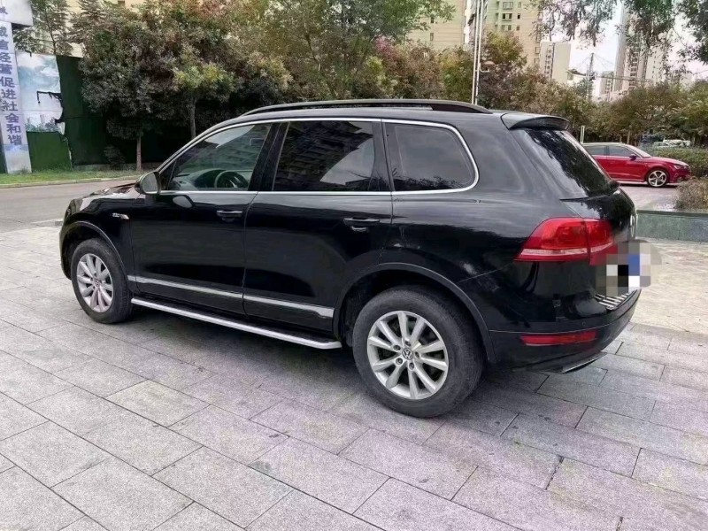 济宁12年大众途锐5