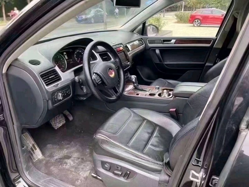 济宁12年大众途锐9