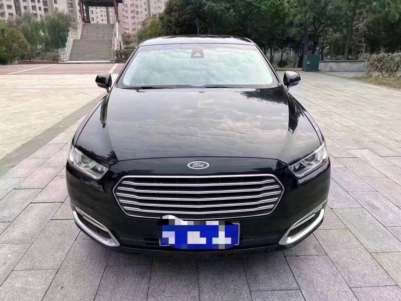 济宁16年福特金牛座1