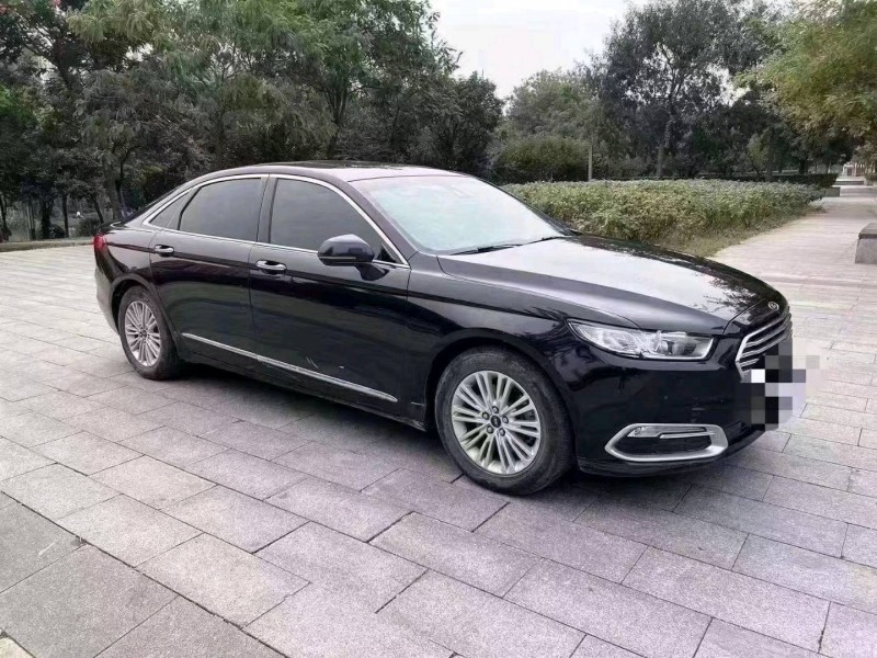 济宁16年福特金牛座2