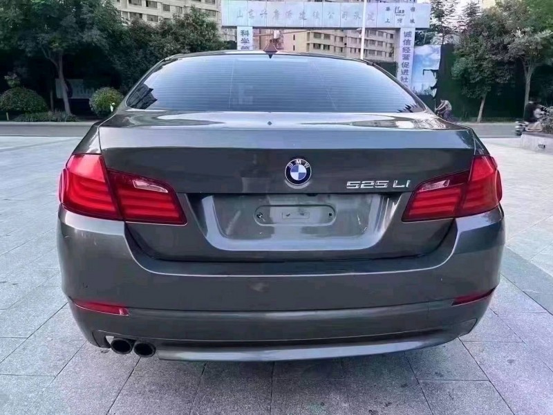 济宁13年宝马5系4
