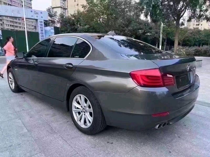 济宁13年宝马5系5