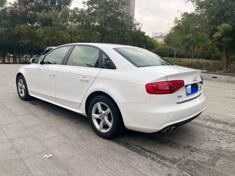 济宁15年奥迪A4L5
