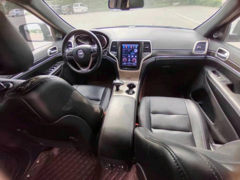 东营16年Jeep大切诺基7