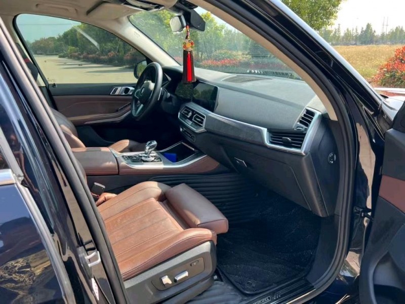 盐城19年宝马X59