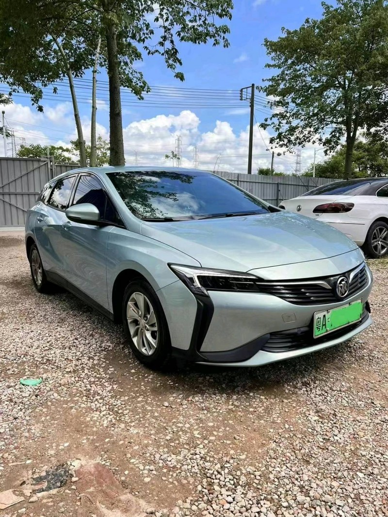 广州22年别克微蓝8