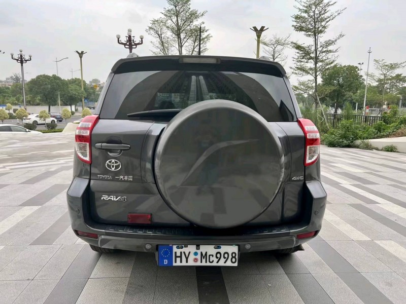 广州12年丰田RAV45