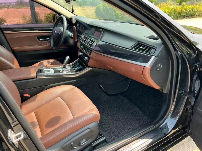 盐城16年宝马5系9