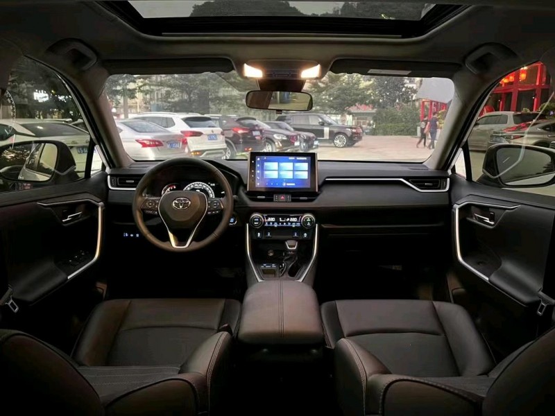 东莞22年丰田RAV49
