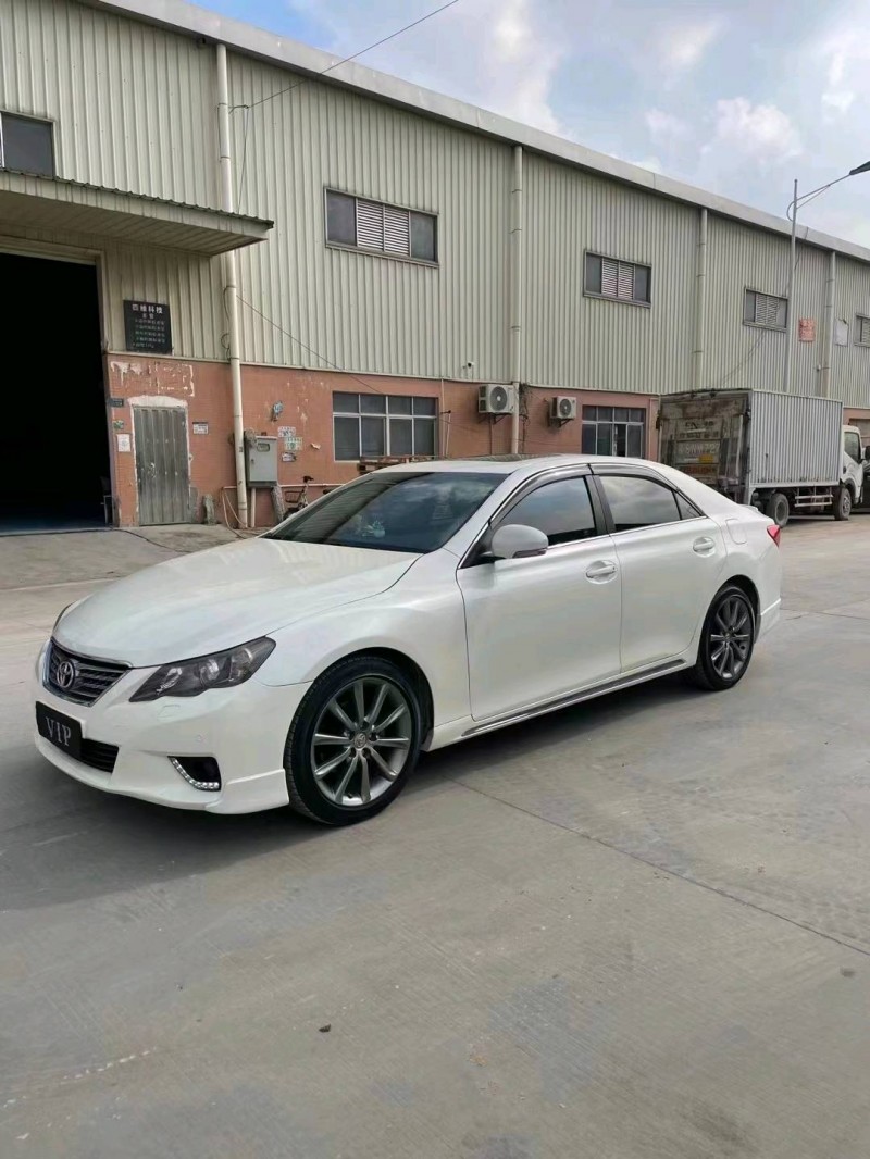 东莞13年丰田锐志3