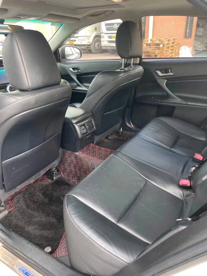 东莞13年丰田锐志5