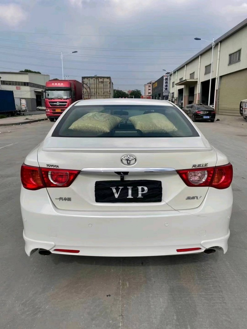 东莞13年丰田锐志7