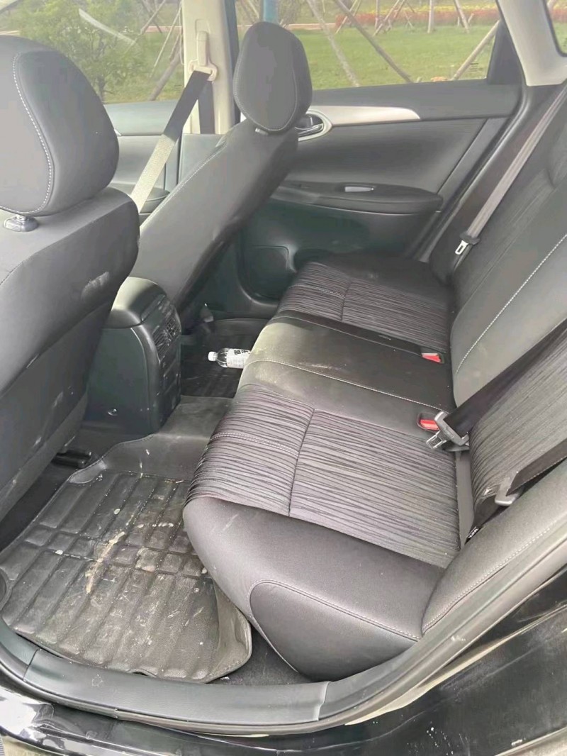 济宁22年日产轩逸4