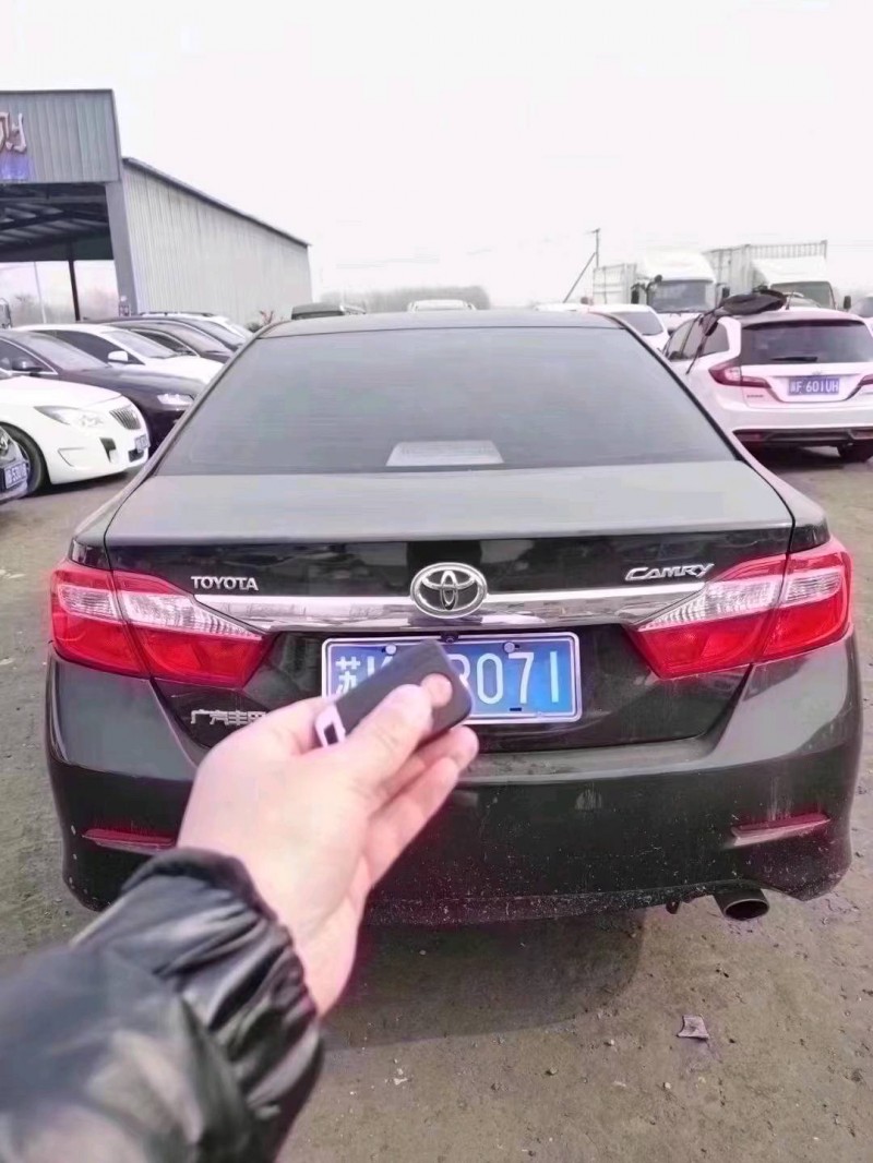 北京13年丰田凯美瑞5