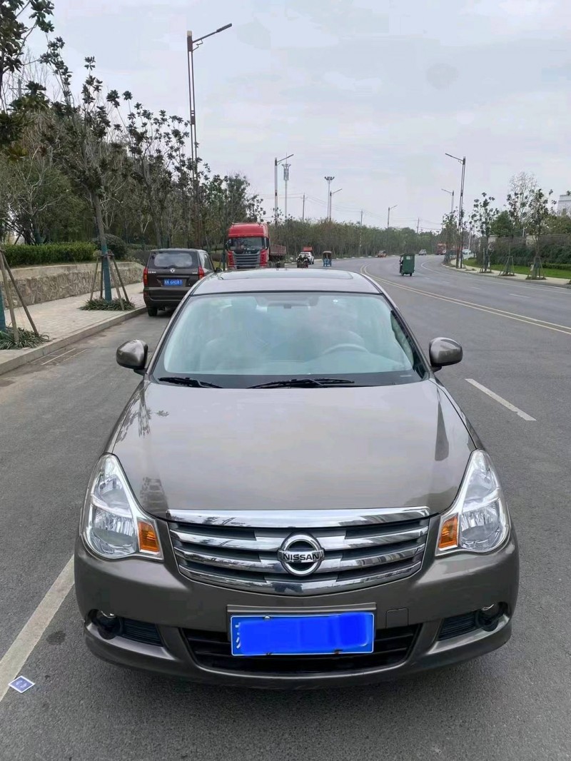 苏州17年日产轩逸1