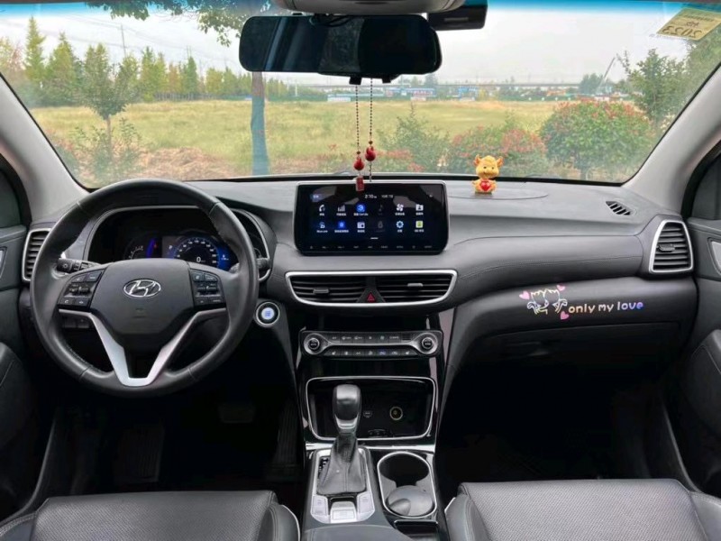 盐城19年现代途胜9