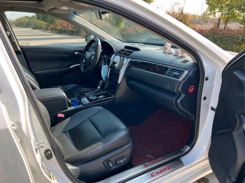 盐城17年丰田凯美瑞9