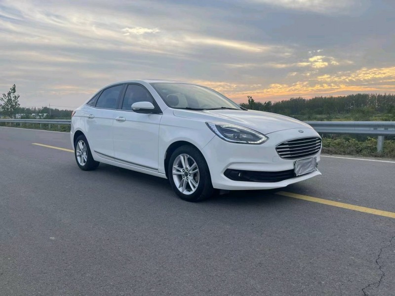 徐州19年福特福睿斯7