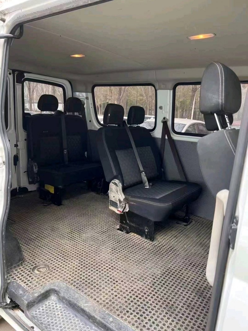 北京21年大通V805