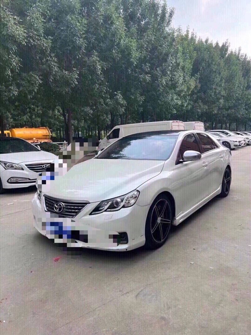 北京11年丰田锐志5