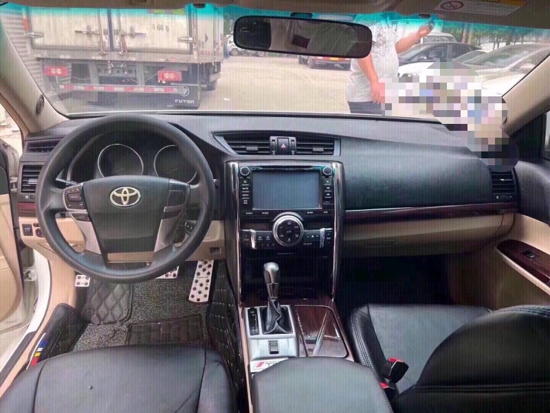 北京11年丰田锐志3