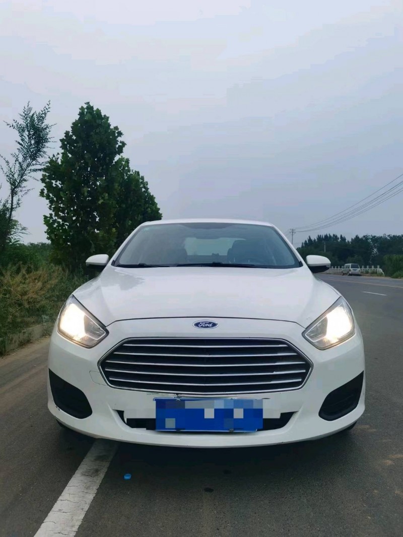 邢台18年福特福睿斯1