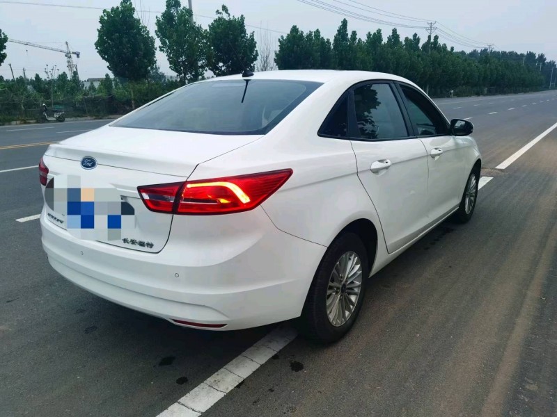 邢台18年福特福睿斯8