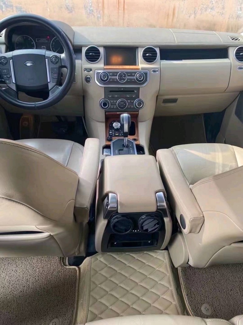 济宁13年路虎发现8