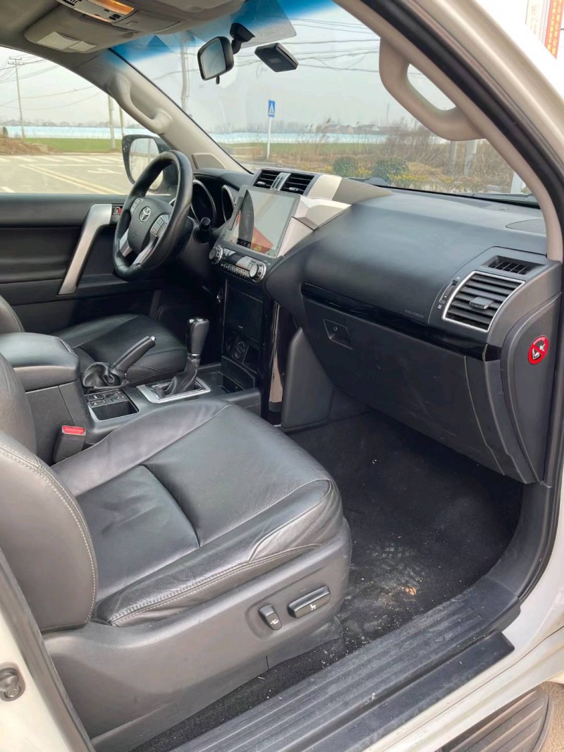 徐州17年丰田普拉多5