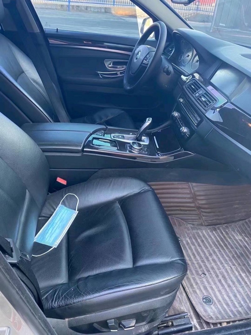 济宁13年宝马5系9