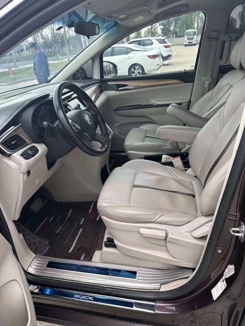 徐州17年别克GL86