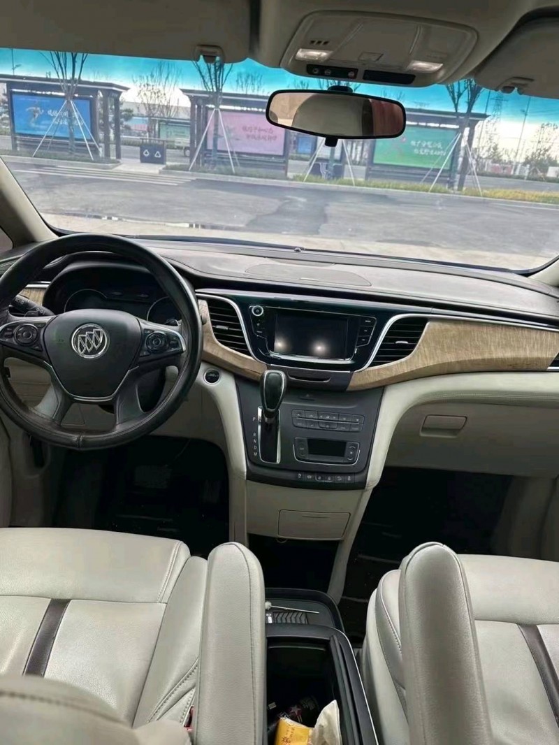 徐州17年别克GL85