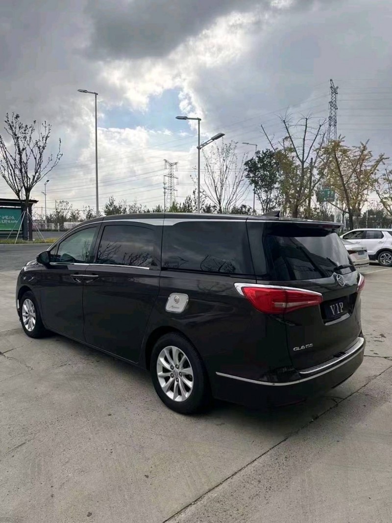 徐州17年别克GL82