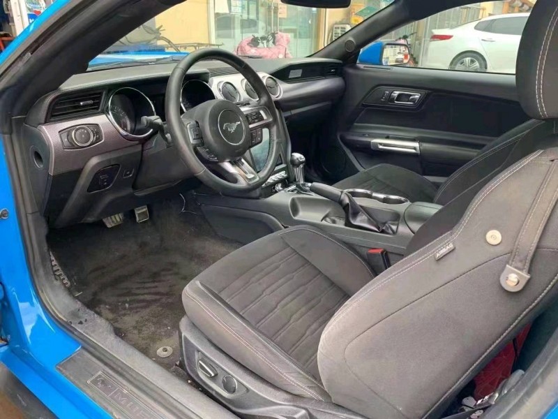 青岛17年福特野马4