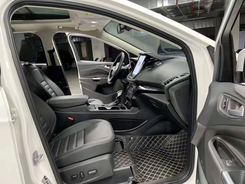 成都21年福特翼虎4