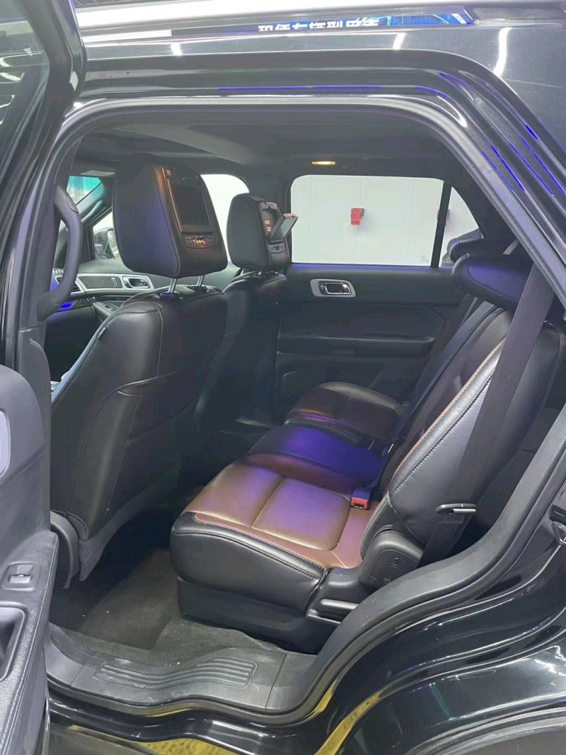 石家庄13年福特探险者5