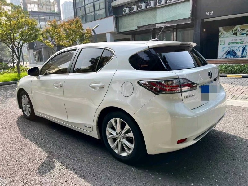 嘉兴12年雷克萨斯CT6