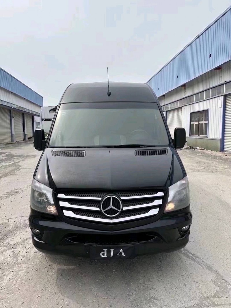 徐州18年奔驰斯宾特1