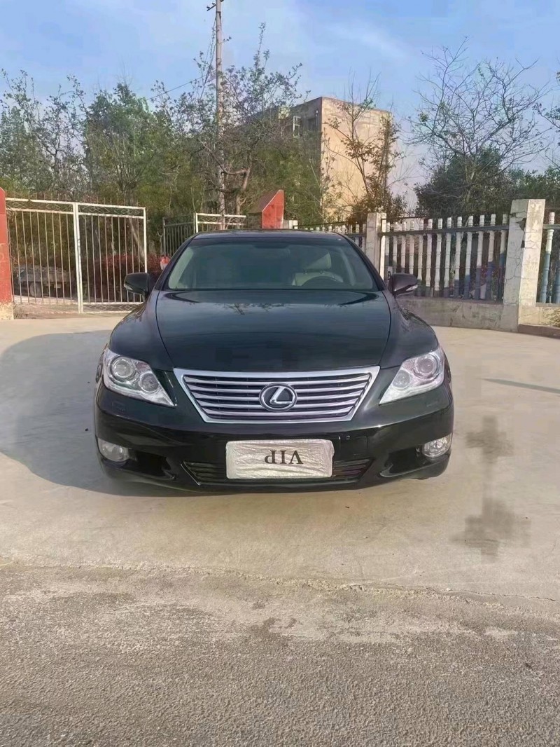 济南12年雷克萨斯LS1